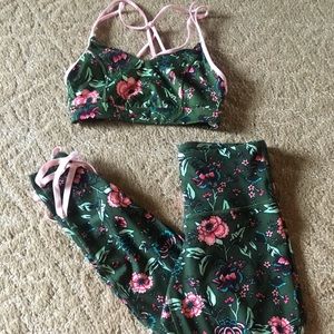 Floral old navy activewear set (small)
